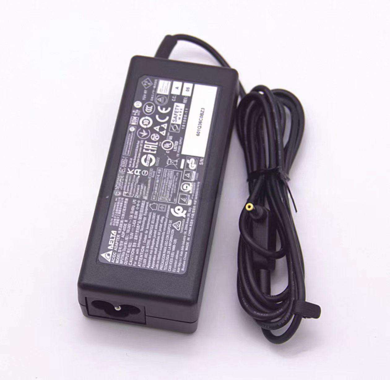 純正新品DELTA 19V3.42A 65W電源アダプタADP-65DEB充電器 コネクタ3.0mm*1.1mm
