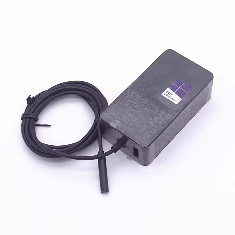型番(指定不可) 1536 出力 12V-3.6A USB 5V1A 対応機種 Surface Pro 1 Surface Pro 2 Surface RT1 Surface RT2 保証 1年間の製品保証（お渡し日より） ご注意 ※注文前に必ず仕様を確認してください。 ※メーカーの製品更新に伴い、生産ロットによって外箱や本体の標識が若干異なる場合があります。 ※製品は簡易包装（元箱・取扱説明書・品質保証カード等なし）での出荷となります。 ※在庫状況に応じて同等仕様の商品を出荷するため、特定型番の指定は承れません。型番(指定不可) 1536 出力 12V-3.6A USB 5V1A 対応機種 Surface Pro 1 Surface Pro 2 Surface RT1 Surface RT2 保証 1年間の製品保証（お渡し日より） ご注意 ※注文前に必ず仕様を確認してください。 ※メーカーの製品更新に伴い、生産ロットによって外箱や本体の標識が若干異なる場合があります。 ※製品は簡易包装（元箱・取扱説明書・品質保証カード等なし）での出荷となります。 ※在庫状況に応じて同等仕様の商品を出荷するため、特定型番の指定は承れません。