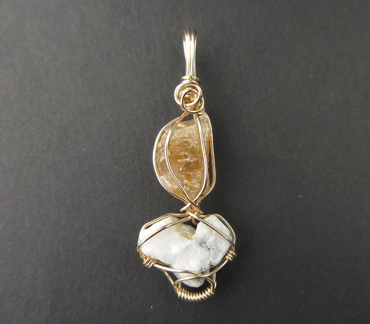 ハート型ロシア産フェナカイト＆ゴールデンヘルデライト 14KGFペンダント ...