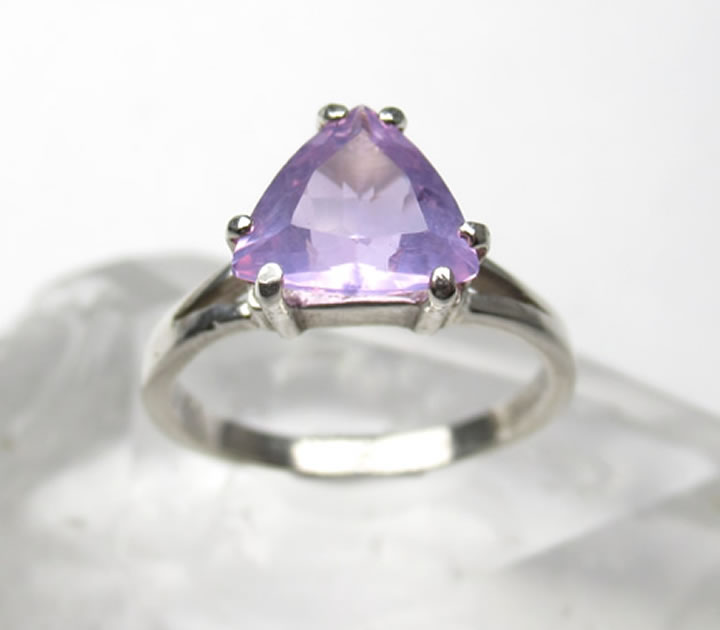 ピンクラズリン トリリアント8ミリリング　H&E社証明書付　シルバー925 pinkl8tripd