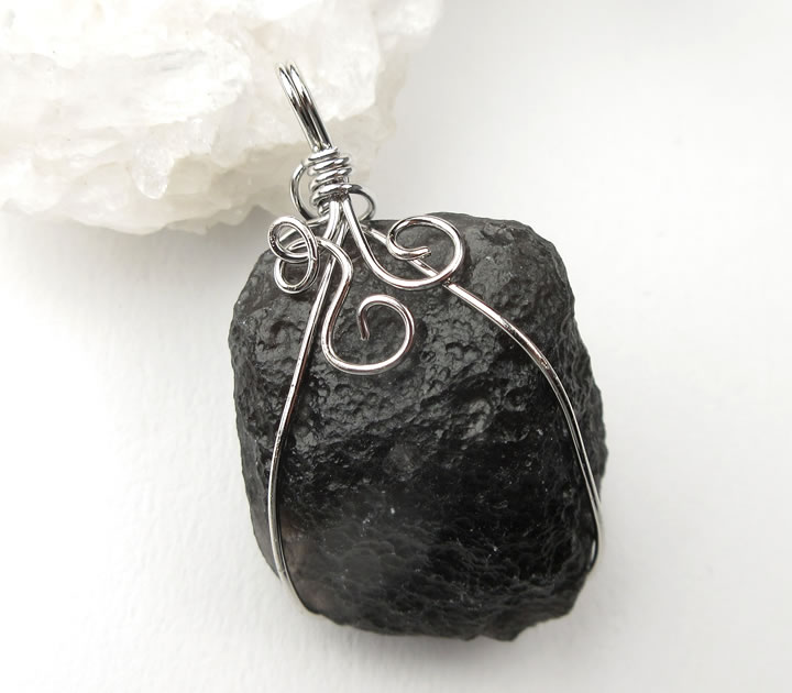 アグニマニタイト 原石 ペンダント 18g イニシエーションとパワー 感情の...