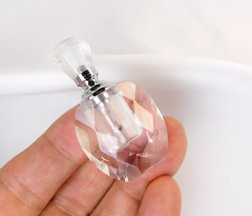 【10%OFFクーポン 2/9 20時-)アトマイザーボトル ロッククリスタル(水晶)/ジェムエッセンス入れ/香水入れ/天然石 bottqr