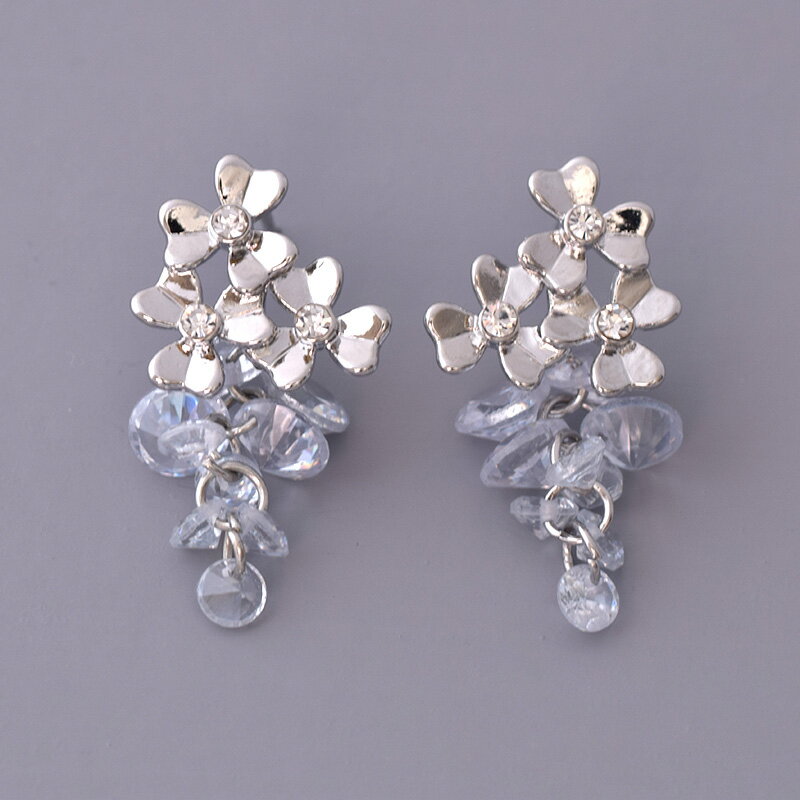 【3月25日限定半額クーポン】ピアス ブドウ 上品 かわいい おしゃれ レディース ファッション アクセサリー 金属アレルギー対応