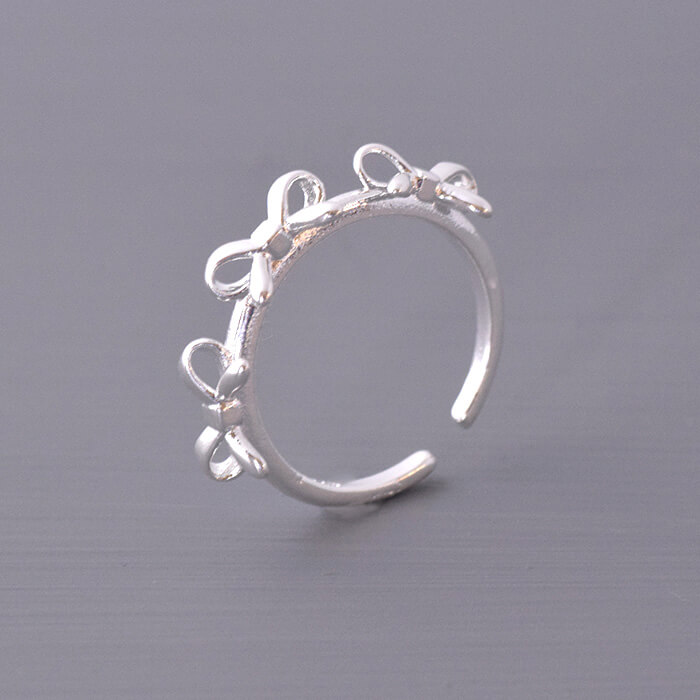 樂天商城 - リング 指輪 3連 リボン フリーサイズ 約9〜13号 かわいい ファッションリング レディース アクセサリー