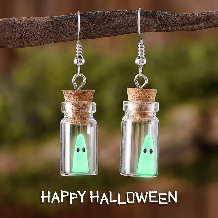 ピアス オバケ ハロウィン 暗いところで光る 夜光 蓄光 ハロウィンパーティー ぶら下がり 個性的のサムネイル