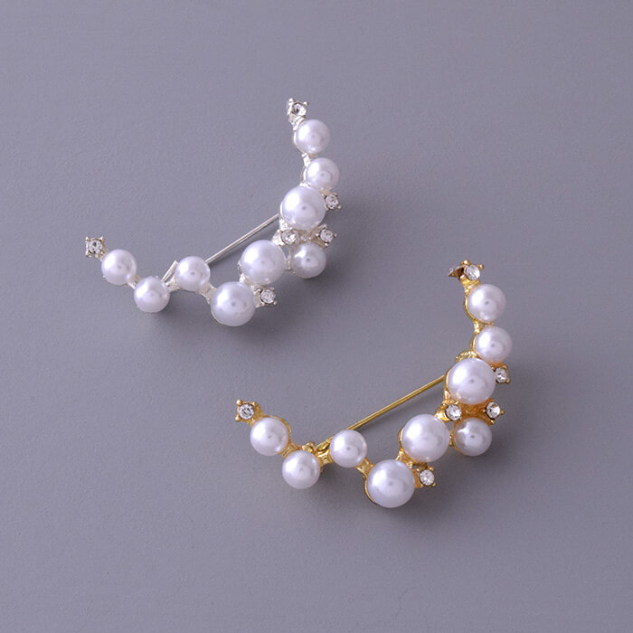 ブローチ パール 月 三日月 シルバー ゴールド 結婚式 卒業式 卒園式 入学式 入園式 スーツ ジャケット