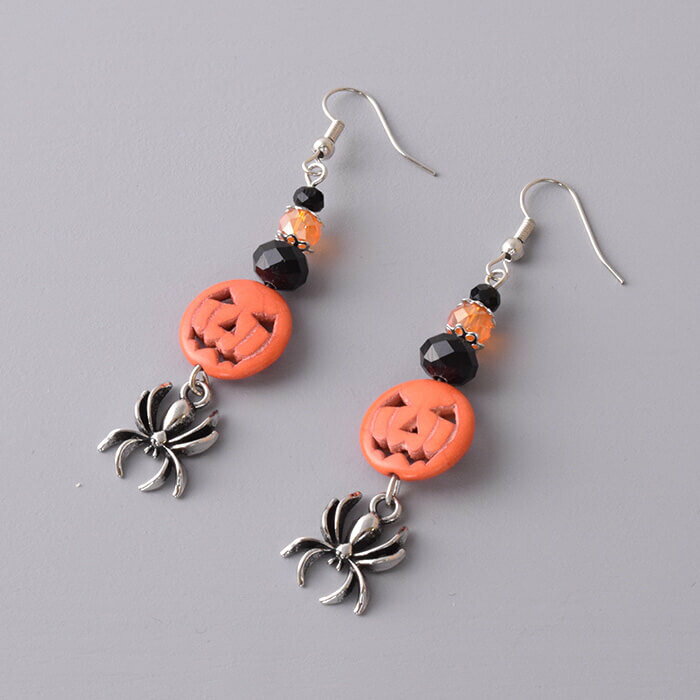 ハロウィン ピアス パンプキン＆スパイダー チャーム 黒×オレンジビーズ 大人可愛い 秋限定