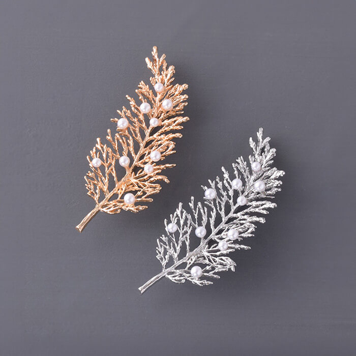樂天商城 - 冬の煌めき 雪の小枝 ブローチ シルバー/ゴールド パール散りばめ アクセサリー ギフトにも人気