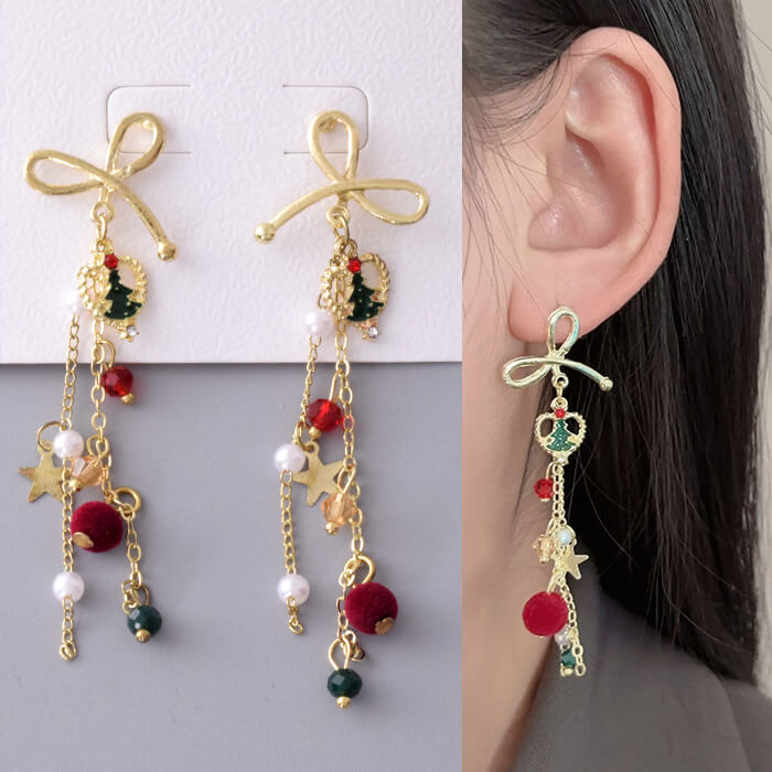 クリスマス ピアス ゴールド リース×リボン 揺れる チャームパーツ付き 大人可愛い アクセサリー