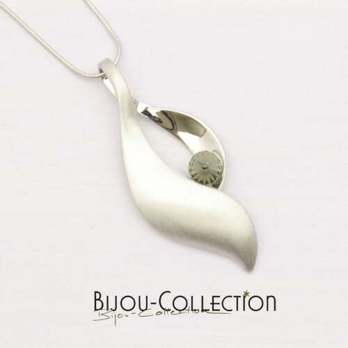 ドイツ製　BIJOU-COLLECTION　一粒キュービックジルコニア入りペンダントネックレス(ヨーロッパ/アクセサリー直輸入/レディース/インポート/コスチュームジュエリー)