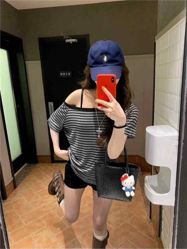 樂天商城 - レディース 短袖Tシャツ 黒グレー ストライプ 韓国 カジュアル 夏 スリム ゆったり スタイルアップ トップス 普段使い ベーシック