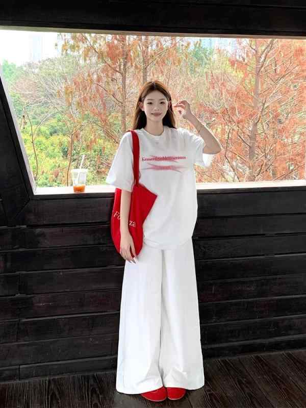 Rakuten - レディース Tシャツ コットン ショートスリーブ 白 フィット ゆったり ぽっちゃり対応 韓国 レトロ 性 ユニーク ストリート ストリートファッション アメリカンスタイル トップス カジュアル 普段使い 軽量 通勤 通年