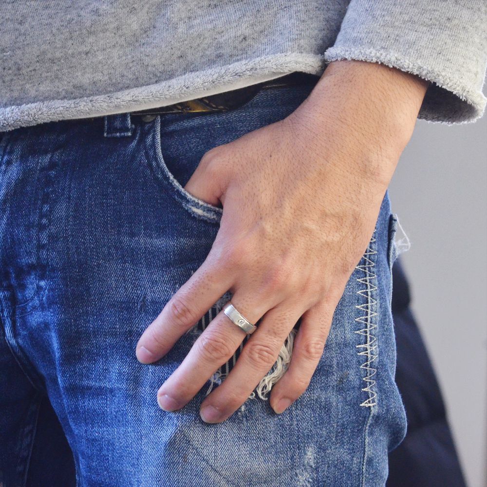 【スーパーSALE★12%OFFクーポン】プラチナ リング メンズ 指輪 Pt900 ダイヤモンド 艶消し 男性 日本製 刻印入り 鑑別書付き ごつい 太め シンプル 30代 40代 50代 【人気アイテム】