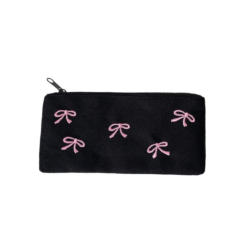 ペンケース 筆箱 ペン入れ 大容量 ペンポーチ 可愛いリボン刺繍 学生 大人 オシャレなペンケース 韓国風 文具屋 学校 化粧ポーチや収納袋としても使用可能