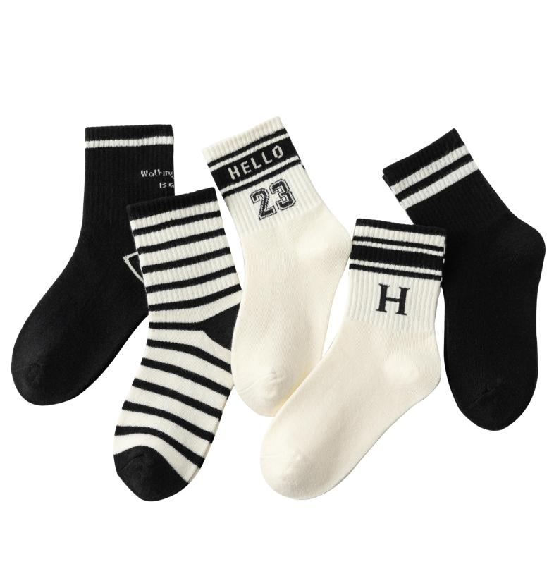 [eipatu] キッズ 靴下 男の子 女の子 ガールズ ボーイズ スポーツ靴下 子供 ジュニア ソックス アウトドア 綿 黒 白 くつした 5足セット