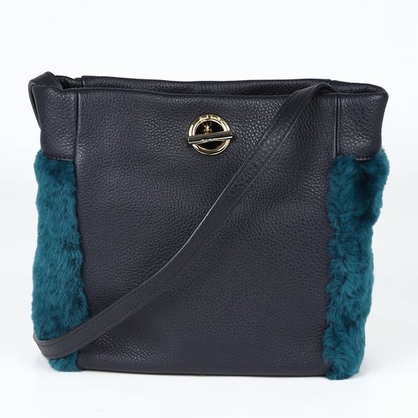 ポールスミス　Paul Smith　ショルダーバッグ無料ラッピング指定可　明日楽対応商品　㎰5823【　ギフト　プレゼント　ブランド　定番　レディース　女性　バッグ　牛革　】