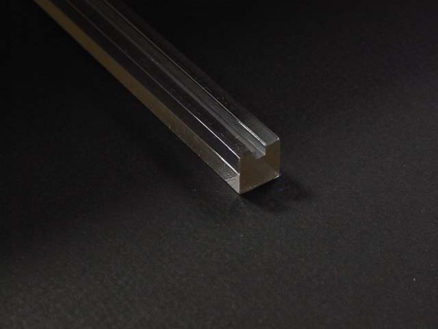 アクリル インテリア 補材 透明 溝2mm 溝1つ 10×10×500mm 組立 工作 補強 接着 DIY アクリサンデー