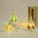 christmas light 4個セット組販売 2024年NEW 三角形クリスマス 装飾LEDライト 4種類デザイン 本体ボディーホワイト色 点灯色暖色 1....