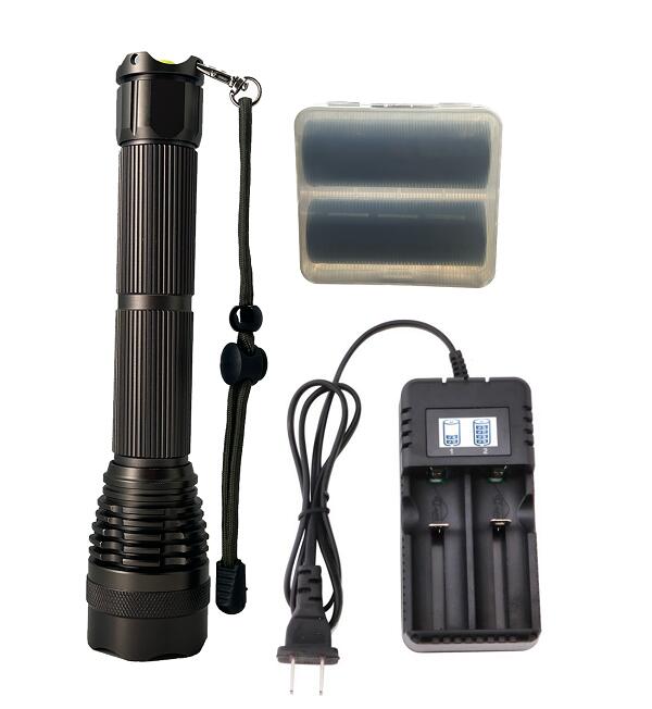 26650 3.7V リチウム電池と充電器付きLED懐中電灯　金属製で耐久性が良い　点灯モード5種類あり、アウトドア、防犯対策、工事作業、地震停電対策にお薦める　IPX6防水で雨の日も安心です