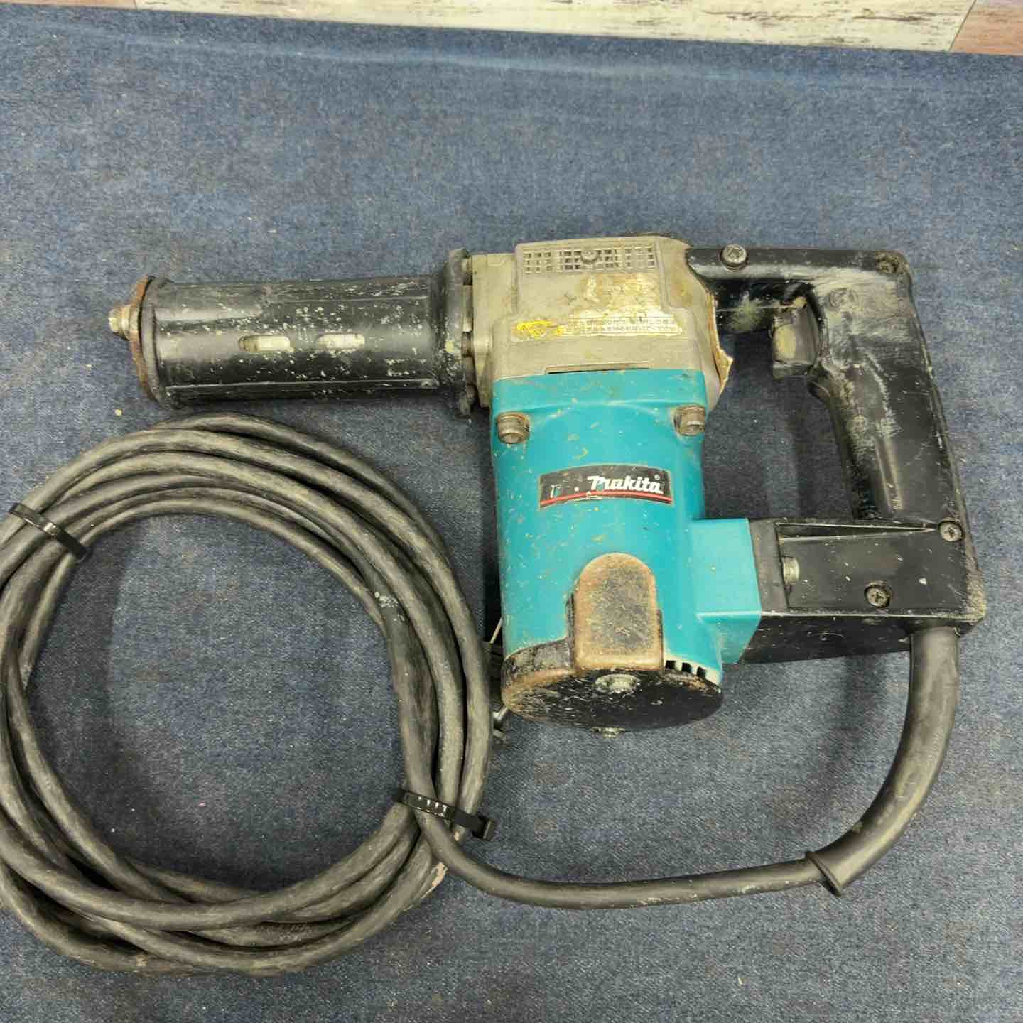【中古】★マキタ(makita) 電動ケレン HK1810【八潮店】