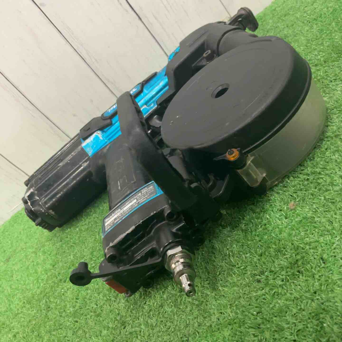 【中古】★マキタ(makita) 高圧エアネジ打ち機 AR411HRM【柏店】