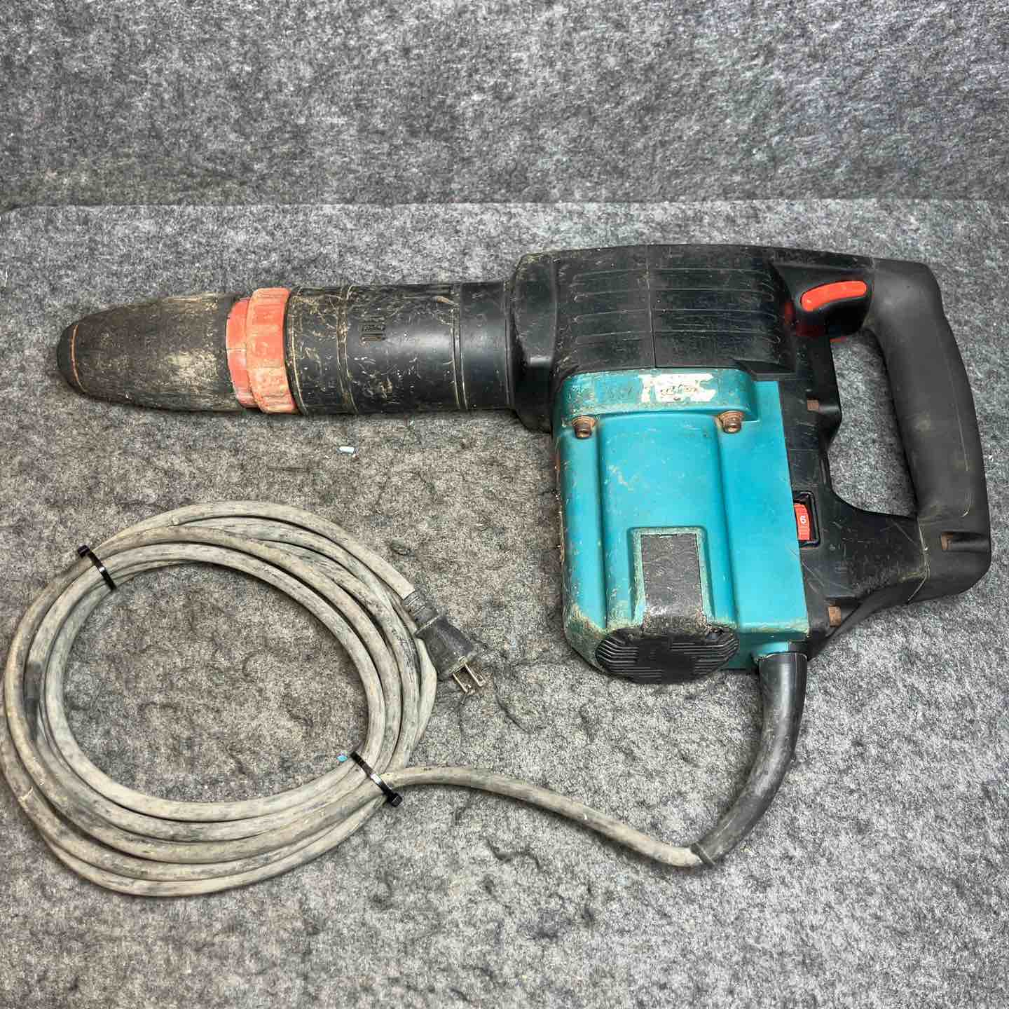 【中古】マキタ(makita) 電動ハンマ HM1202C【桶川店】