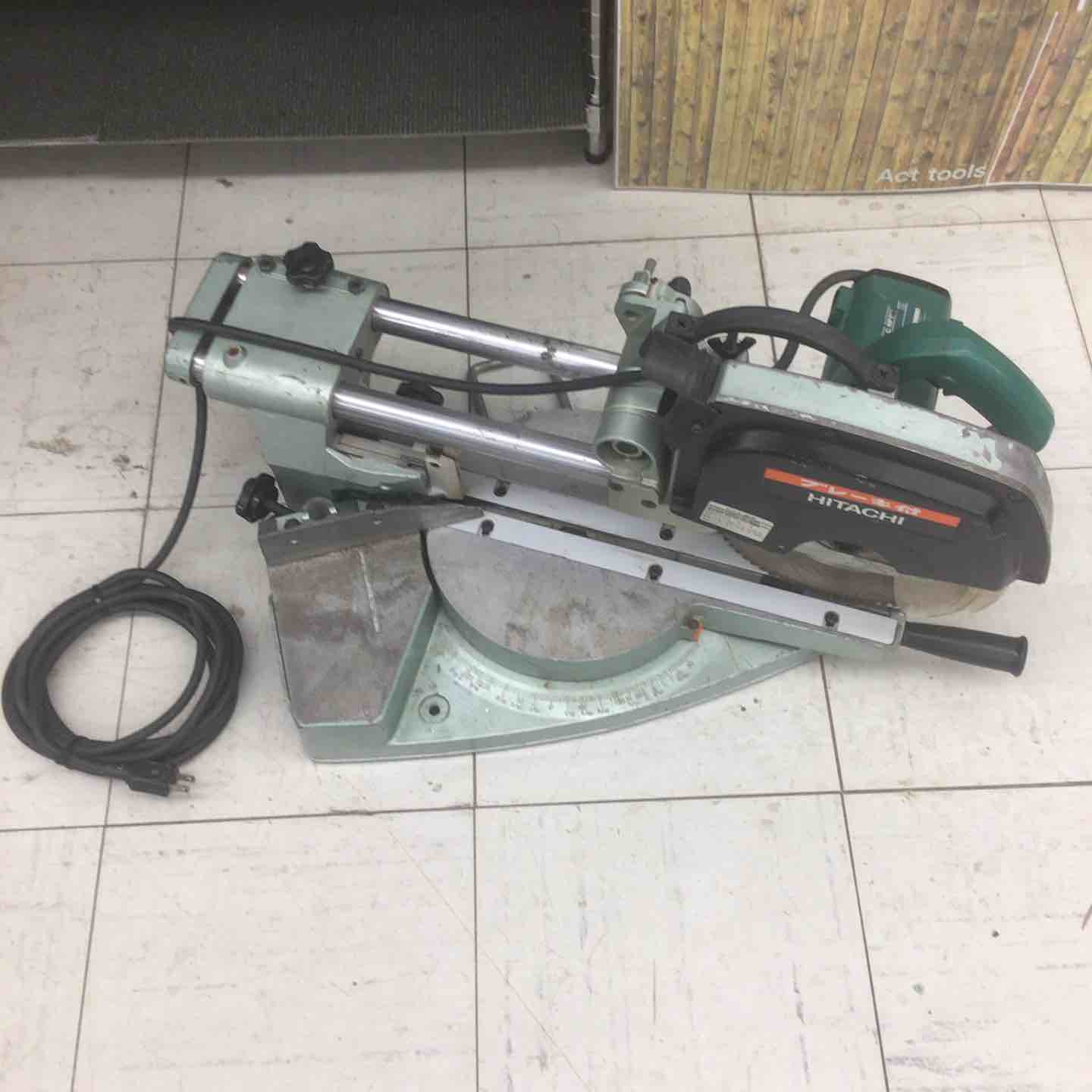 【中古】◇ハイコーキ(HIKOKI ※旧:日立工機) 卓上スライド丸のこ C8FB2【鴻巣店】