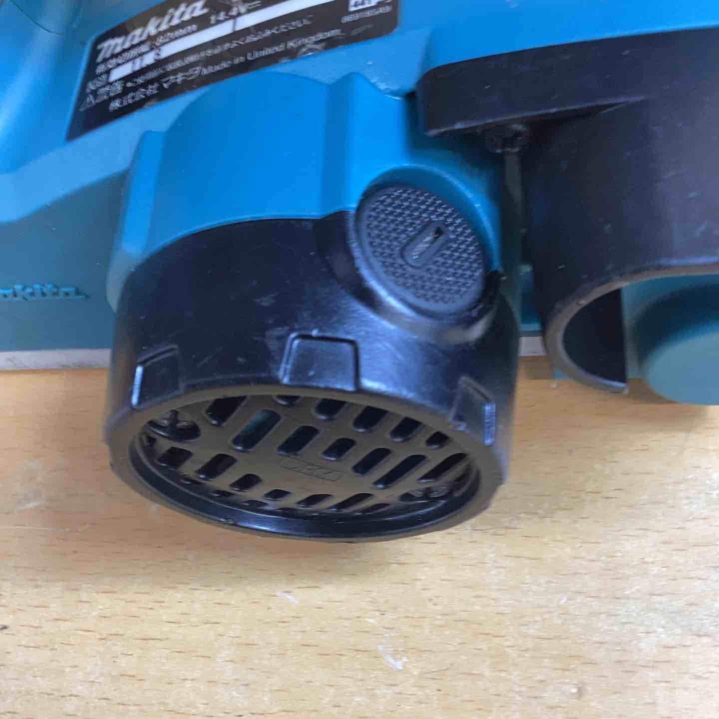 【中古】◇マキタ(makita) 14.4Vコードレスカンナ KP140DZ【越谷店】