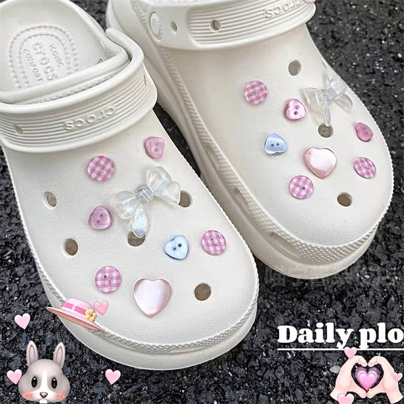 16点セット ピンク 紐 かわいい サンダルデコレーションピン ジャムチャームズ ジビッツ オリジナル おもろい かわいい SNS話題 オシャレ おしゃれ Y2K 韓国っぽ シンプル 夏 春 新品 くすみカラー リボン ホワイト