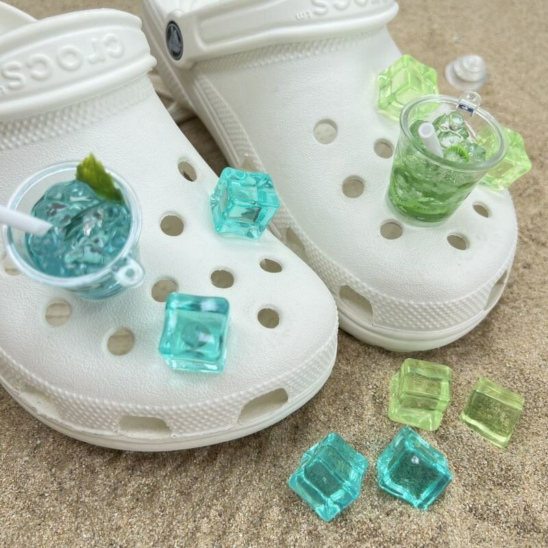 ジビッツ6点セット リボン サンダル デコレーションピン ジャム チャームズ ジビッツ かわいい SNS話題 オシャレ おしゃれ Y2K パール シルバー ootd キラキラ ラメ 夏 氷 こおり ジュース おもろい ミント ライトブルー