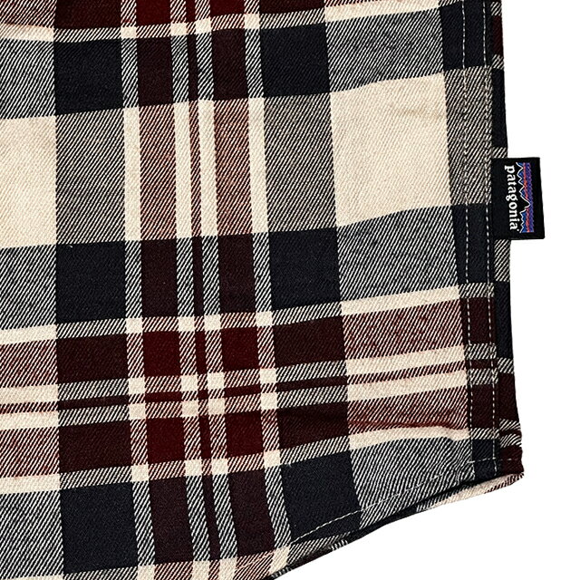 Patagonia（パタゴニア）『メンズライトウェイトフィヨルドフランネルシャツ』