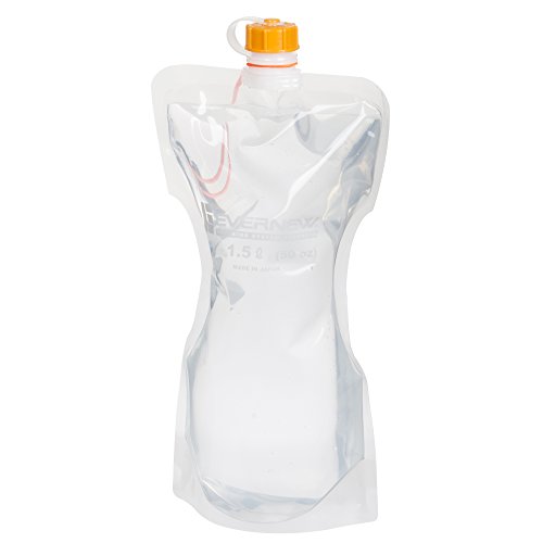 ホワイト/1500 ml/EBY207・PatternName:単品・パッケージ個数:1・サイズ:H33×17cm・質量:36g・飲料水専用・本体:ナイロン、低臭ポリエチレン三層構造・口栓:ポリエチレン抗菌加工商品紹介 抗菌加工を施した口栓とキャップが雑菌の繁殖を抑える 水を入れると自立が可能 キャップストラップ付き 超軽量で小さくたためてかさばらないウォーターキャリー。 メーカーについて 株式会社エバニュー(EVERNEW)は、1923年創業、アウトドアなどスポーツ用品の製造・輸出入メーカー。豊富なアウトドア用品に加えて、学校体育用品、トレーニング・フィットネス用品、ウインタースポーツ用品を販売している。