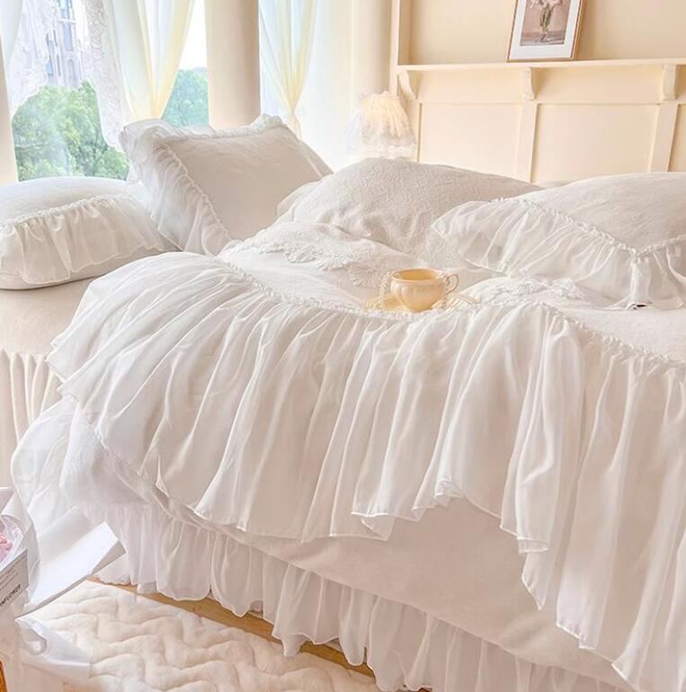 ベッドスカ クイーン ダブル 4点セット 暖かい ふわふわ 秋冬 レース 高級感 高品質 布団カバーセット ..