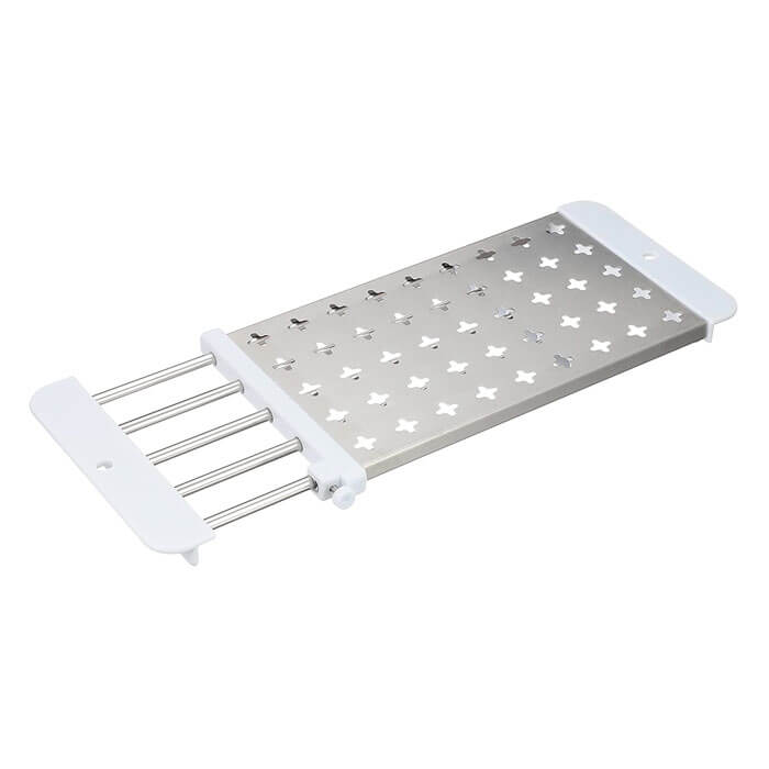 食器や野菜、果物などの水切りに便利です。 裏面に滑り止めが付いていますので、滑りにくく、シンクを傷つけにくいです。 シンクに合わせて360~595mmまで伸縮します。 【仕様】 サイズ:36~59.5×17.5×2cm パイプ・プレート:ス...