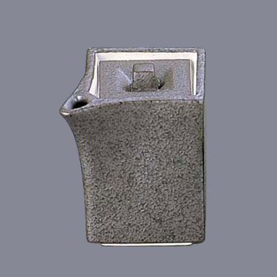 【仕様】 間口×奥行×高さ：45×45×60mm 容量：55c.c. ●瀬戸焼 スタックカスターシリーズは各アイテムの胴寸法を同じにすることで積み重ねを可能にした省スペースシリーズです。 専用トレイと組み合わせて使用することで、複数のカスタ...