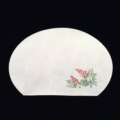 【仕様】 縦×横：370×335mm 絵柄の位置：右下 お料理をひきたて、器にやさしい和紙シリーズ 尺3半月四季懐石まっと(50枚入) ●尺3半月盆に適用できます。 ●無蛍光雲竜和紙を使用しております。