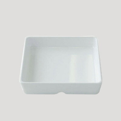 【仕様】 メーカー品番：M-2394 カラー：ホワイト 幅×奥行×高さ：153×153×32mm メラミン スクエアプレート のせて・かさねて・大きく・小さく・好きなもの好きなだけ！！ ※材質:メラミン樹脂 ●スクエアプレート【RSK52】をベースに、各パーツと 組み合わせてご使用出来ます。●スクエアプレート【RSK52】は角皿枠K-235【NKK45】と 合わせてスタッキング出来ます。