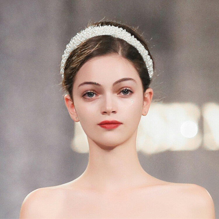 カチューシャ パール ヘッドドレス 髪飾り ブライダル ウェディング 花嫁 お呼ばれ フォーマル ヘアアクセサリー レディース 髪留め 二次会 パーティー 女子...