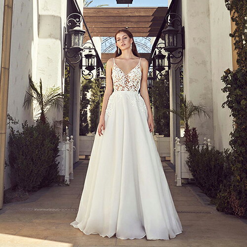 ウェディングドレス 二次会 結婚式 花嫁 ブライダル 演奏会 披露宴 ロング ウエディングドレス 発表会 コンサート 大きいサイズ フォーマル 前撮り リゾート パーティードレス 海外挙式 ピアノ 発表会 エレガント 送料無料