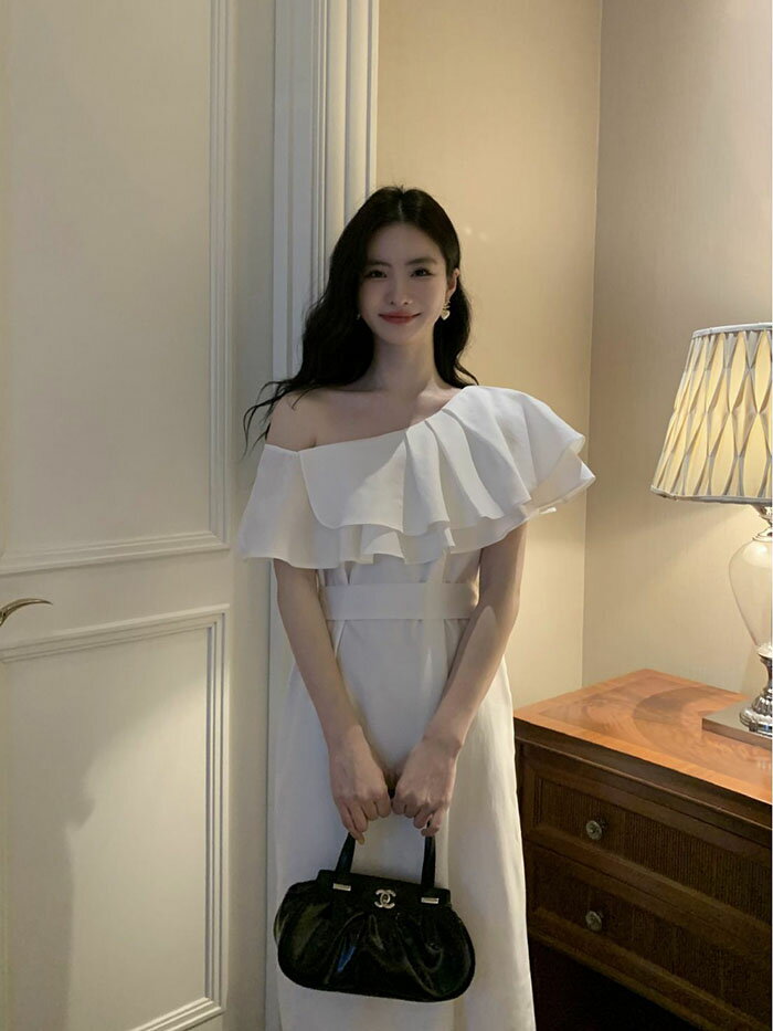 ノースリーブ ロング ワンピース きれいめ 夏 春 秋 レディース マキシ 白 黒 aライン ウエストマーク 着痩せ シンプル カジュアル 無地 おしゃれ 食事会 女子会 OL通勤 上品 日常 デート 誕生日 パーティー お嬢様 エレガント ワンピース