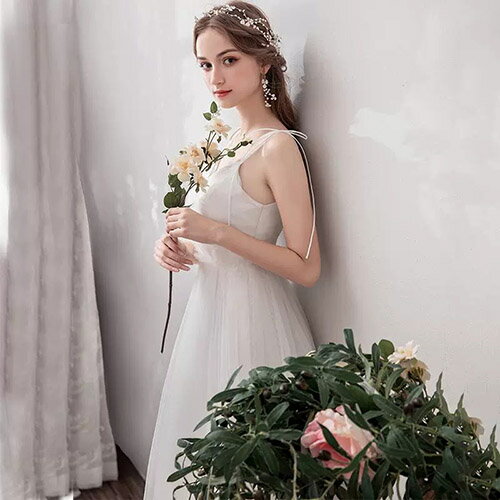 ウェディングドレス ロングドレス 花嫁ドレス 袖なし キャミソール 二次会 結婚式 花嫁 ブライダル 演奏会 披露宴 ロング 発表会 コンサート 大きいサイズ フォーマル 前撮り リゾート パーティードレス 海外挙式 ピアノ 発表会 エレガント 床付き 編み上げタイプ