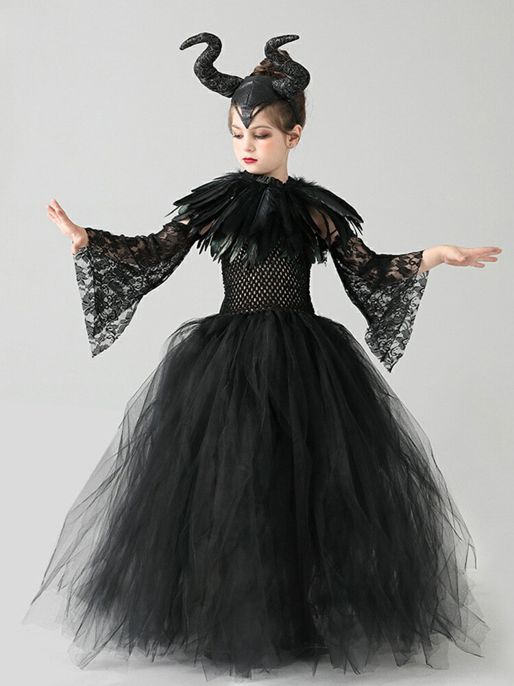 ハロウィンやパーティーイベントを盛り上げよう！！ お揃いコーデやハロウィンやイベント、ショー等にもオススメです！ ▲サイズ：S-XL XS： 着丈：75cm バスト：40-55cm S： 着丈：90cm バスト：45-60cm M： 着丈：100cm バスト：48-66cm L： 着丈：110cm バスト：50-70cm ▲商品内容：4set ▲注意事項： ・測定したサイズは素人採寸のため1〜3cm程度の誤差が生じる場合があります。 ・商品画像はライトの下で撮影しており、ご覧いただくモニター等の違いで画像と実商品の色合いが若干異なる場合がございますので、予めご了承下さい。 ハロウィン 衣装 子供 キッズ ドレス 巫女 女の子 チュール ハロウィンの仮装 4点セット 頭飾り付き コスチューム 衣装 子供服 万聖節 キッズ 仮装 ハロウィーン ワンピース チュール