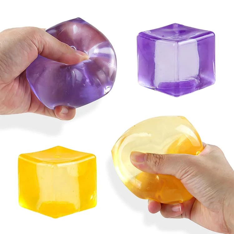 スクイーズ ブロック 握る玩具 氷 5.5cm 袋付き スローリバウンド 透明 ぷにぷに大サイズ アイス 減圧 おしゃれ 面白い もちもち おもちゃ 子供 大人 かわいい カラフル ストレス解 addkitchen1-10039402 アッドキッチン サンプル画像3