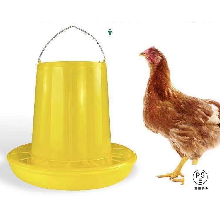 アッドキッチンのフィーダー 自動給餌器 自動給水器 家禽飼料バケツ 餌入れ 餌やり ひよこ 餌台 プラスチック ポータブル 家禽用 鶏 鳥 ニワトリ 餌 ニワ｜アングル3