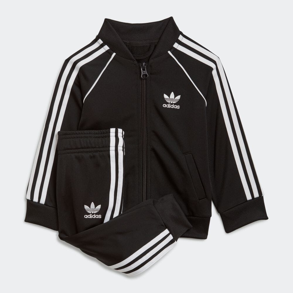 【公式】アディダス adidas 返品可 アディカラー SST トラックスーツ（ジャージ） オリジナルス キッズ／子供用 ウェア・服 セットアップ ジャージ 黒 ブラック GN8441 上下