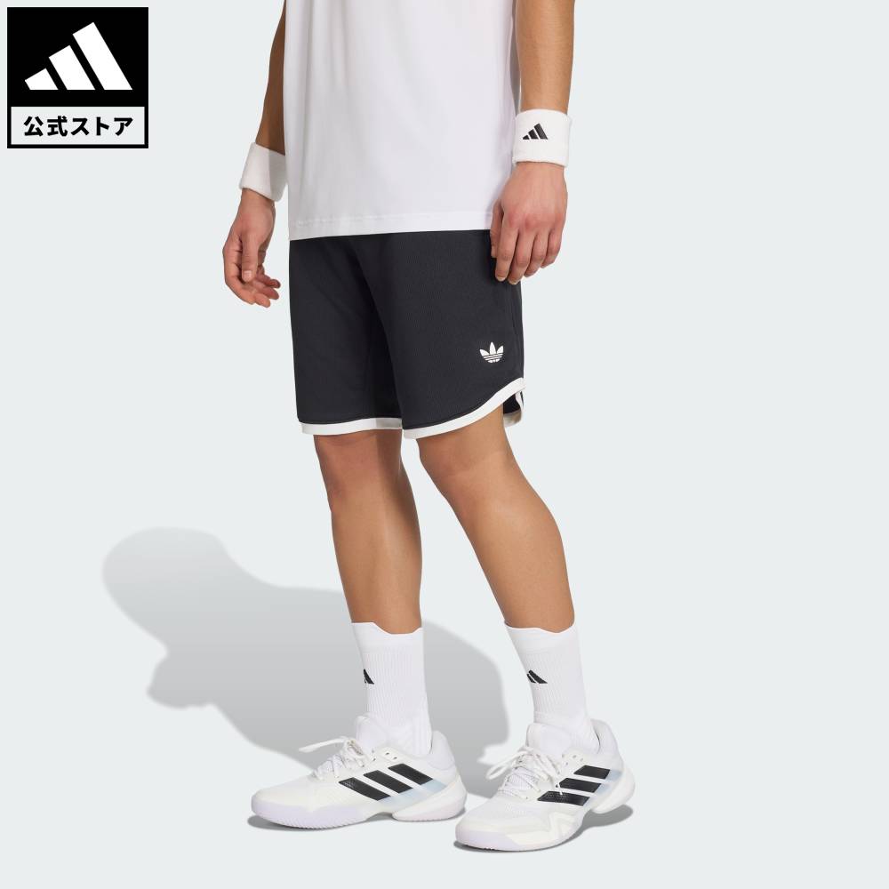 Brand：パフォーマンスSports：テニスCategory：ウェア・服【25cg】【color:ブラック】【size:S-9inch丈】 【size:M-9inch丈】 【size:L-9inch丈】 【size:XL-9inch丈】 【size:2XL-9inch丈】 スポーツブランドアディダス公式ショップテニス クラシックス ショーツテニス クラシック ショーツを履けば、コートに出るときも、クラブハウスを歩くときも、ヘリテージとモダンなエネルギーを体感できる。テニス、パデル、ピックルボール用にデザインされたこのショーツは、イノベーションとスタイルを両立させたいときに頼れる一着。アイコニックなテニスウェアにインスパイアされたこのショーツは、プレミアムなダブルニット生地に大胆なカラーブロッキングとコントラストの効いたトリムを組み合わせて、コート外でもコート内と同様のシャープなルックスを演出。レギュラーフィットで、ドローコード付きの伸縮性に優れたウエストバンドを備えているため、サービスエースを狙うときでもダウンタイムを楽しむときでも快適で動きやすい。サイドポケットには実用的なボール収納スペースがあり、トレフォイルロゴがクラシックな雰囲気をプラス。クール。ドライ。いつでも準備万端。クライマクールテクノロジーが汗を吸収・分散させ、涼しくドライなコンディションを保つからパフォーマンスに集中できる。汗を素早く吸収・発散してクールダウンをサポート。スポーツウェアにより多くのものを求めるアスリート、愛好家、トレンドセッターのために作られたこのクラシックなショーツでテニスのワードローブをグレードアップしよう。アディダスのパフォーマンスギアを身に付ければ、プレーのレベルを高めることができる。クライマクールテクノロジーを採用し、プレイ中もクールで快適な状態に保つショーツ。レギュラーフィット伸縮ウエストバンド、ドローコード付きポリエステル100%ダブルニット構造股下：22.86 cmミッドライズ商品番号：KY8884色：Blackモデル：L4836スポーツ：テニステクノロジー：クライマクールSizeウエスト股下股上ヒップ裾回りS-9inch丈M-9inch丈L-9inch丈XL-9inch丈2XL-9inch丈64cm69cm71cm76cm83cm23cm23cm23cm23cm23cm22cm22cm23cm23cm24cm99cm104cm106cm111cm117cm54cm57cm58cm61cm64cm※ 上記の数値はそれぞれのサイズにおける製品の寸法を表しています。※ 商品によっては、表示の寸法から若干の誤差（1～2cm）が発生する場合があります。※ 同じサイズでも、製品の素材の特徴やデザインによって着用感が異なる場合があります。Other Color