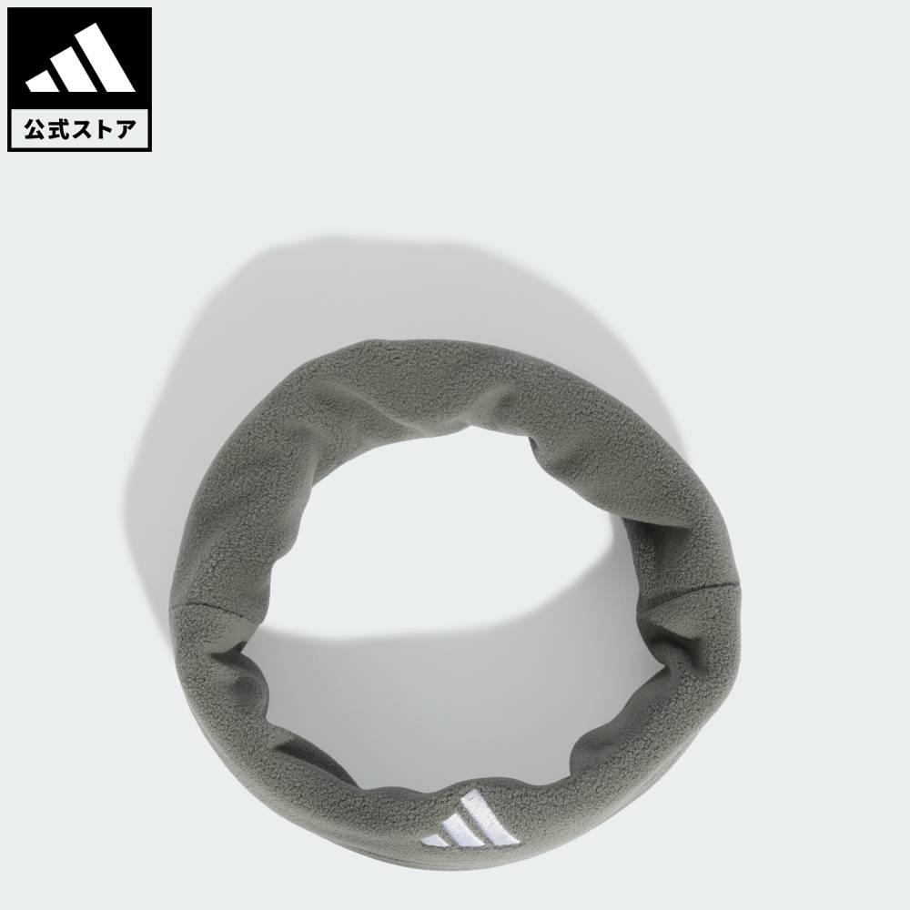 Brand：パフォーマンスSports：ライフスタイルCategory：アクセサリー【41cg】【color:グレー】【size:OSFZ(54-57cm)】 【size:OSFX(57-60cm)】 スポーツブランドアディダス公式ショップベーシック フリース ネックウォーマー冷え込みが厳しくなるとき、ベーシック フリース ネックウォーマーが首元にぬくもりと心地よさをもたらす。冬の必須アイテムとして生まれたこのスタイリッシュなアクセサリーは、軽いウォーキングに出かけるときも、アウトドアトレーニングのレイヤリングにも欠かせない存在である。ソフトなフリース素材を使用し、肌あたりがやさしく心地よいネックウォーマーは、幅広いスタイリングに自然になじむ。軽量なつくりのため、折りたたんでバッグにしまっておけるのもポイントで、気温が下がった瞬間にさっと身につけられる。実用性を考えて背面にはコードアジャスターを配し、フィット感を自在に調整して、快適でずれにくいホールド感を生み出す。フロントの大胆なアディダスロゴがアクセントとなり、スポーティなエッジを効かせたスタイルに仕上げてくれる。都会の通勤から週末のアドベンチャーまで、マルチに使えるこのネックウォーマーが冷たい風からしっかり守ってくれる。一日を通して、どんなシーンでも安心感を持って外に出られる心強い相棒になる。屋外での暖かさと快適さを生むコードアジャスターを搭載した、フリース ネックウォーマー。ポリエステル100%フリース［裏起毛］生地伸縮性のあるコードアジャスターアディダスロゴ商品番号：KV6591色：Grey Fourモデル：VS678スポーツ：ライフスタイルOther Color