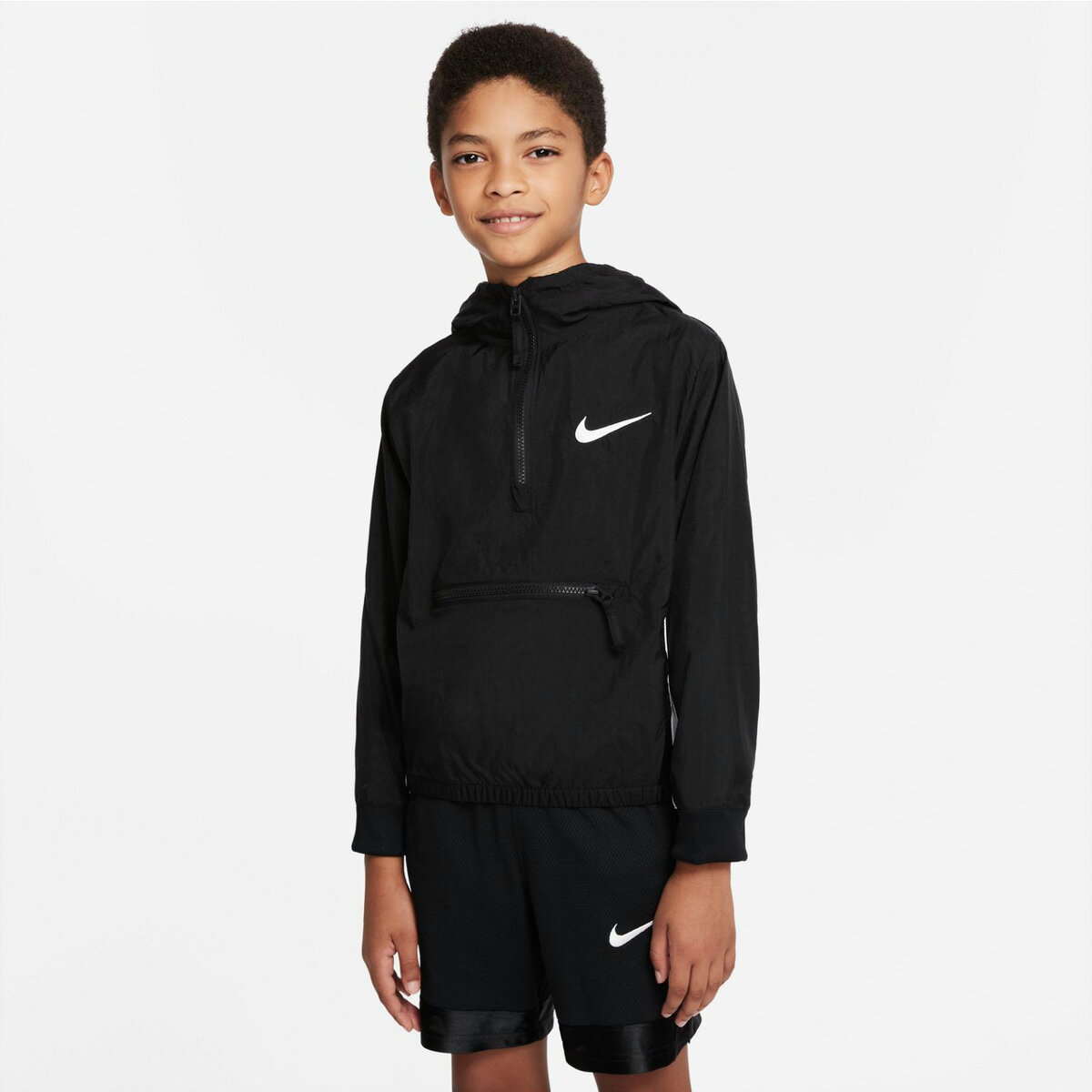 SALE10％OFFクーポン(9/3-9/11配布) 新作 ナイキ ジュニア ウインドジャケット 上 NIKE フーディ アノラック パーカー ハーフジップ DM8178 BLK 送料無料|スポーツウェア トレーニングウェア ウーブン woven シャカシャカ ピステ スポーツ おしゃれ ブランド