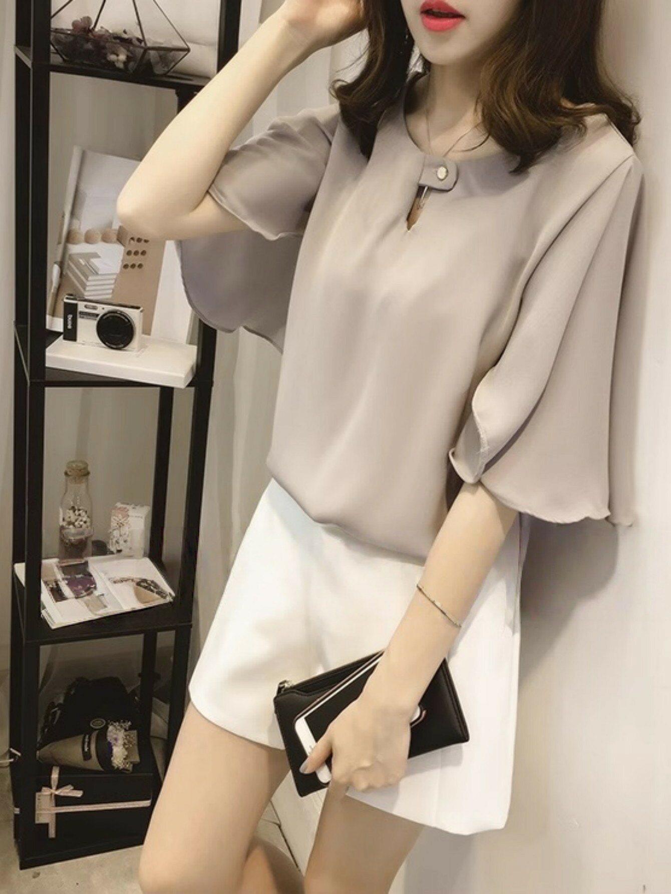 Rakuten - パールボタン付きシフォンブラウス レディース 半袖 ゆったりトップス 夏 韓国風 大人可愛い レディース夏服 体型カバー ゆったりシフォンシャツ 韓国風 半袖