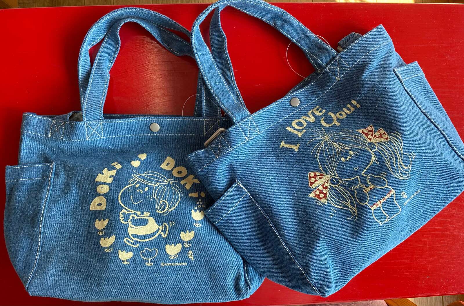 水森亜土「デニムショルダー」爽やかなブルーのデニム生地に亜土ちゃんの大人気のイラストがとっても可愛いショルダーバッグ！